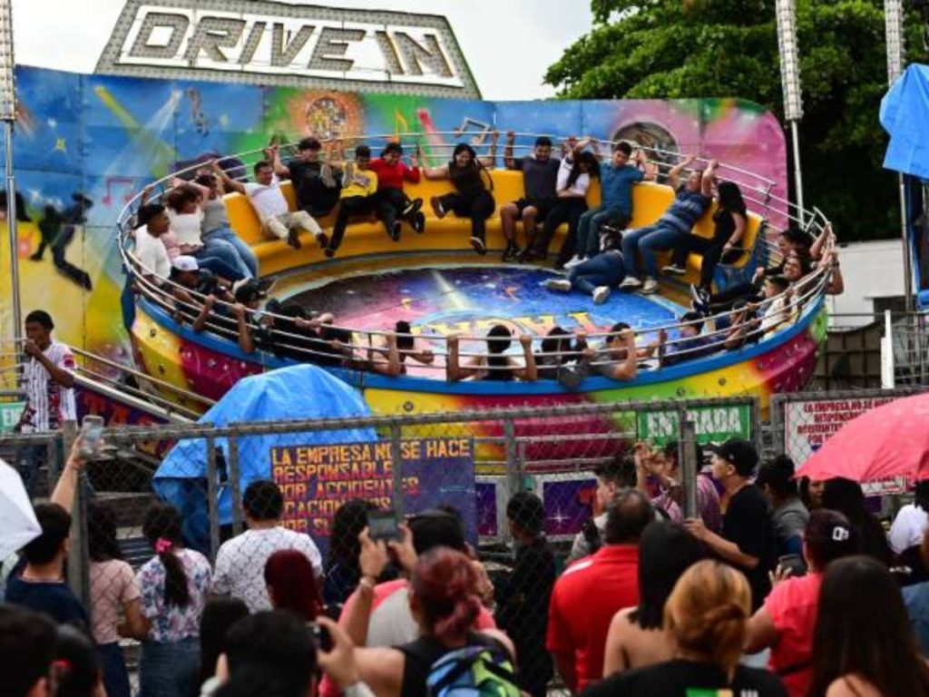 Sivar Land ofrece juegos, comida típica y diversión familiar durante las fiestas.