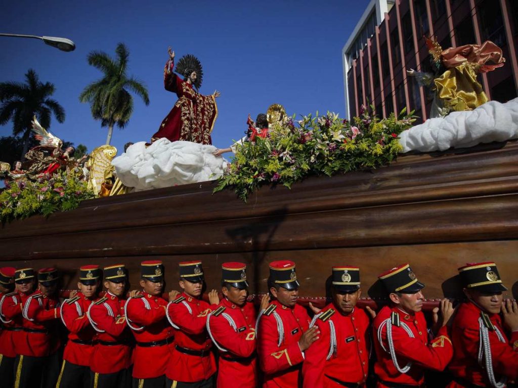 Las procesiones recorrerán templos emblemáticos del Centro Histórico de San Salvador.