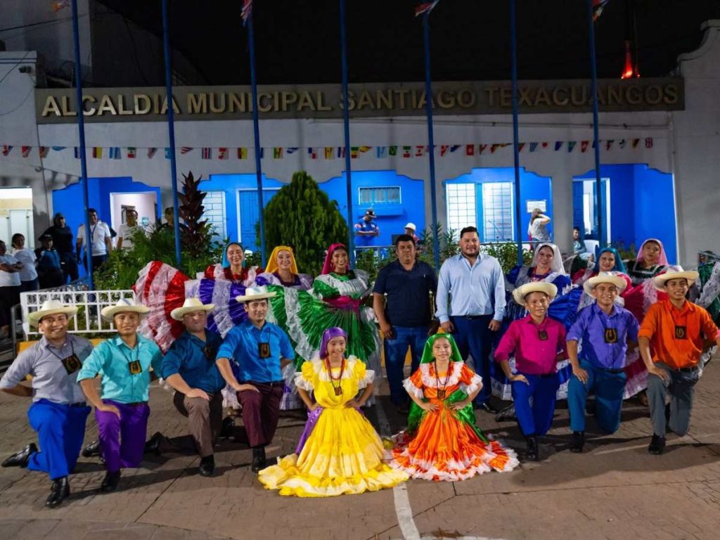 Desfiles, gastronomía, concursos y música forman parte de las fiestas patronales de Santiago Texacuangos, del 18 al 25 de julio.