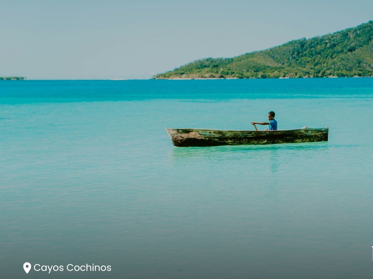 Cayos Cochinos, Lago de Yojoa y las Cataratas de Pulhapanzak ofrecen una parada natural para quienes buscan paisajes, descanso y aventura en el centro de Honduras.