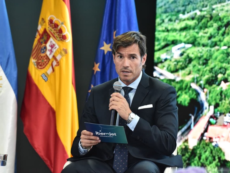 Mario Domínguez, director general adjunto de TTOO Avoris/Iberojet, dijo que la aerolínea trabaja para unir a El Salvador con Europa y abrir la conexión con más destinos.