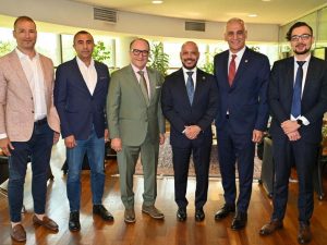 La Embajada de El Salvador en Türkiye presentó las oportunidades de inversión del país ante empresarios e inversionistas de Kocaeli. Foto: Cortesía/Cancillería.