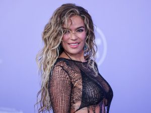 Karol G tendrá una estrella en el Paseo de la Fama en 2027