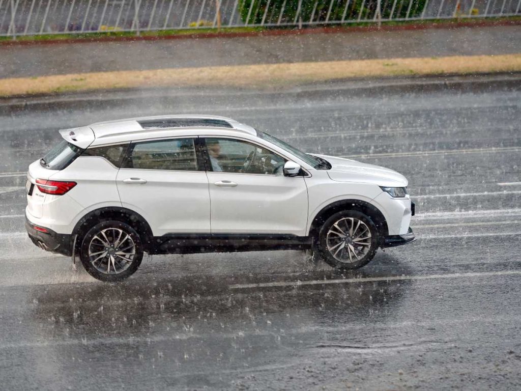 Aunque regresaron las lluvias, el ambiente caluroso continuará durante el día y también en horas de la noche.
