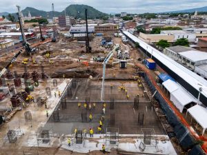 El MOP informó que continúan los trabajos de construcción del nuevo mercado de Santa Ana.