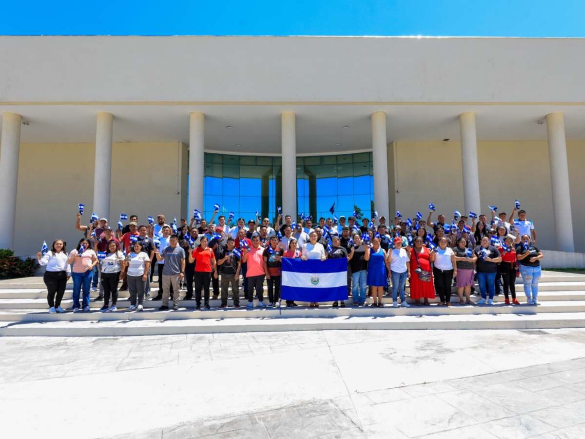 Un total de 75 salvadoreños viajarán a Alaska para trabajar durante tres meses en el procesamiento de pescado y productos del mar.