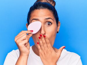 Una rutina de maquillaje mejora cuando cada producto se aplica con medida y en el orden adecuado.