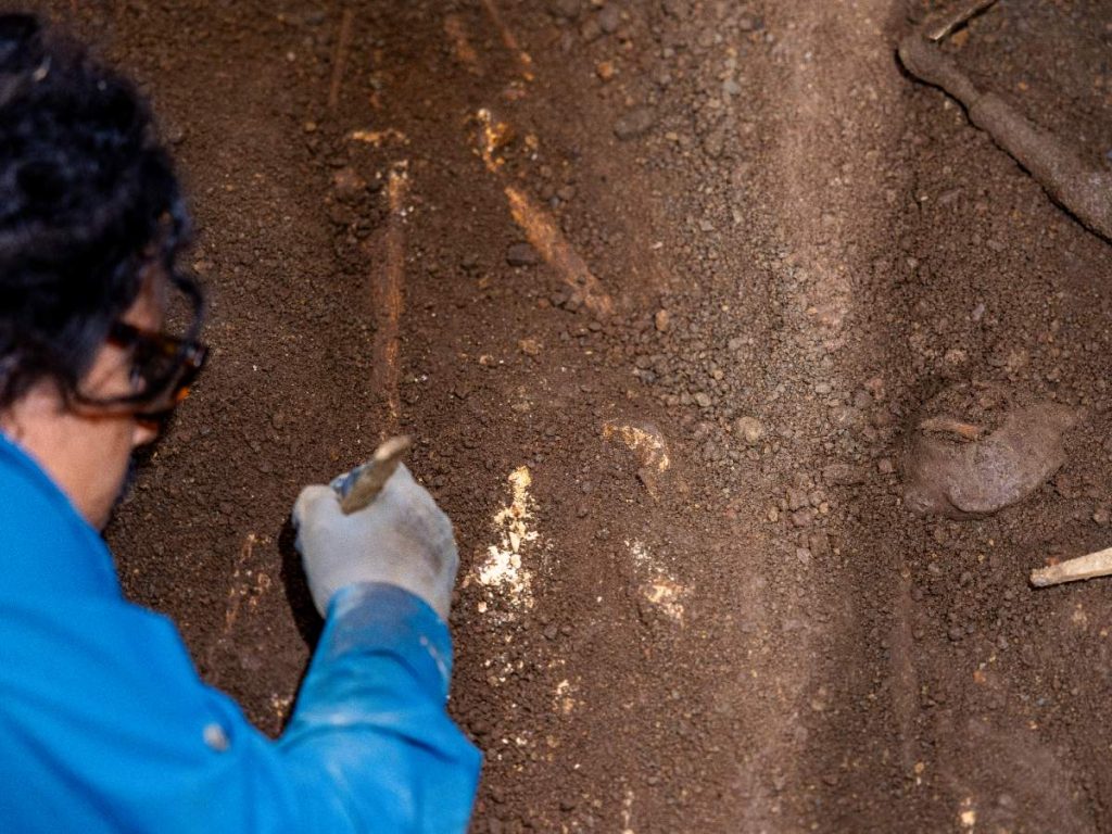 Especialistas del Ministerio de Cultura realizaron las labores de excavación y registro arqueológico bajo la supervisión de la Dirección Nacional de Patrimonio Cultural. Fotografía/ Ministerio de Cultura