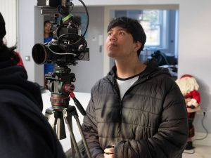 El joven cineasta quiere llevar leyendas salvadoreñas como la Siguanaba a la pantalla grande.