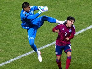 portero de México a Gabriel Sibaja en el Premundial Sub-20