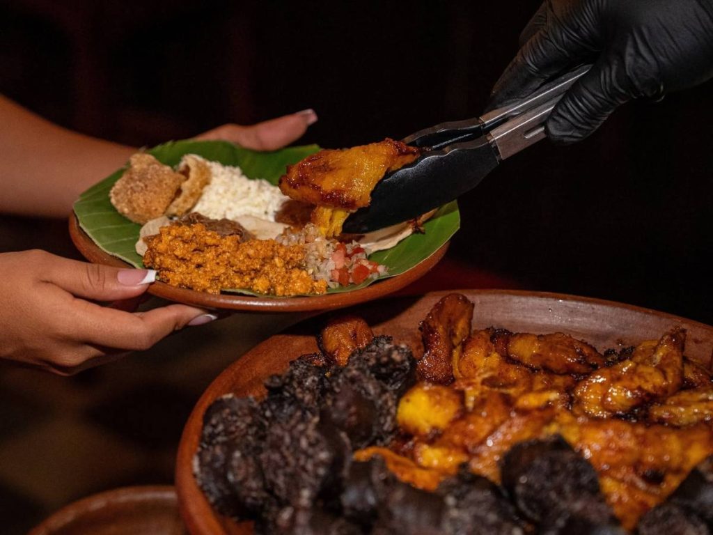 Los salvadoreños están exentos de pagar la tarjeta turística.