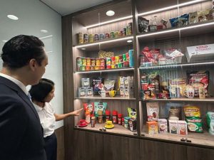 Representantes de la Embajada de El Salvador en Singapur se reunieron con ejecutivos de Food Empire Holdings