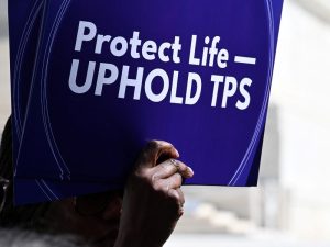 El Departamento de Seguridad Nacional debe revisar las condiciones que justifican la vigencia del TPS para El Salvador.