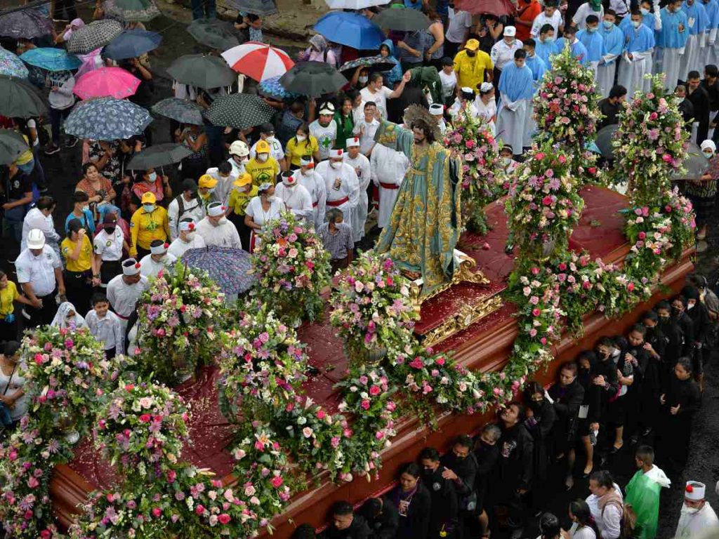 Las actividades religiosas serán transmitidas por redes sociales, según informó la Catedral Metropolitana de San Salvador.