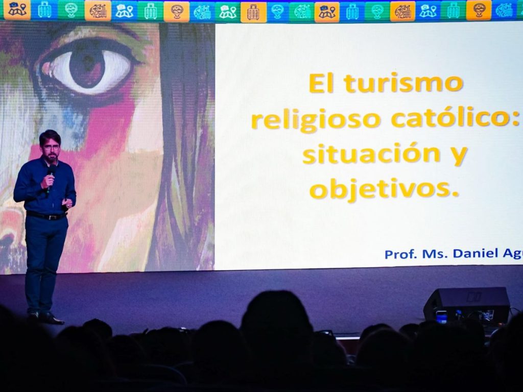 El Salvador busca posicionarse como destino de turismo religioso con el Congreso internacional Tierra de Fe Viva, que se realiza en la Biblioteca Nacional de El Salvador.