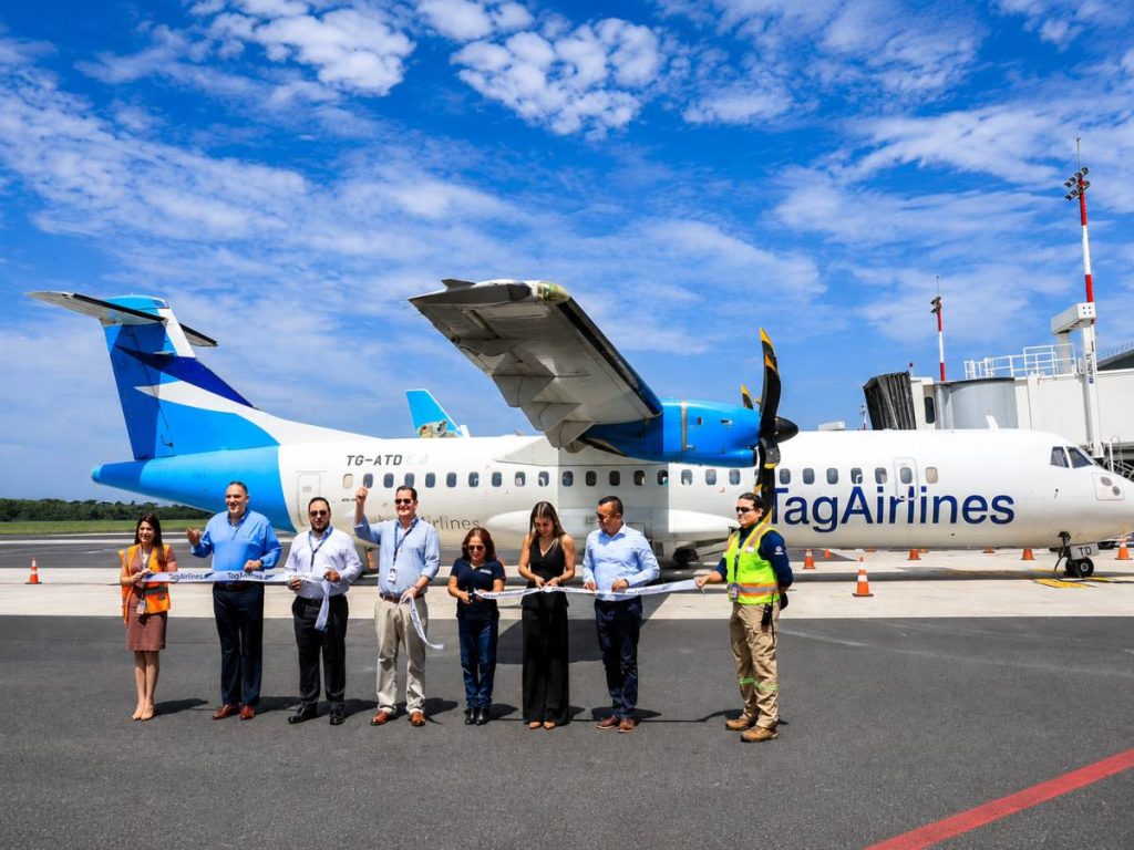 TAG Airlines reabrió la ruta aérea entre la ciudad de Guatemala y San Salvador. Foto: cortesía