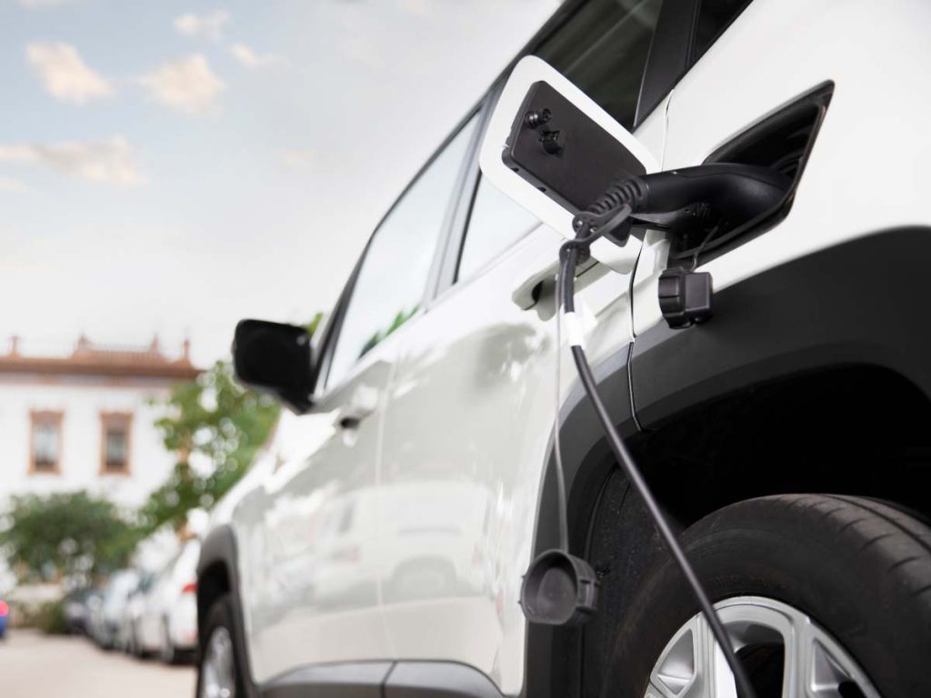 Los vehículos eléctricos aún representan una mínima parte del parque vehicular salvadoreño, aunque su presencia ha crecido en los últimos años.