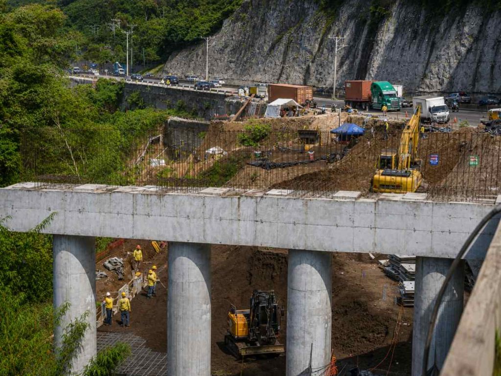El viaducto se finalizará en 2027, según datos del MOPT. Fotografía/ elsalvador.com