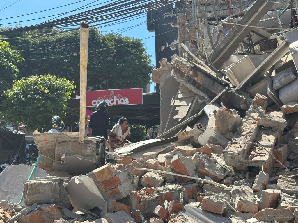 Placa o gráfico informativo indicando la hora exacta del terremoto en Colombia: 07:34:29 a. m.
