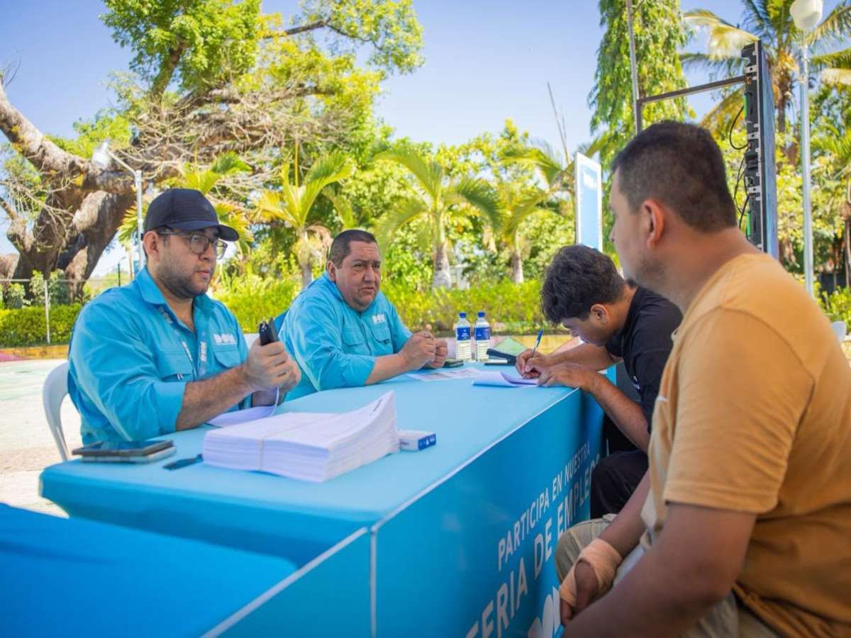 DOM-Empleo-trabajo-plaza