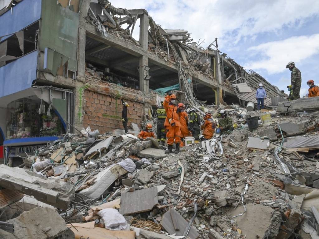 El sismo dejó más de 185 000 personas damnificadas y 120 000 familias afectadas en 450 municipios, reportó la UNGRD.