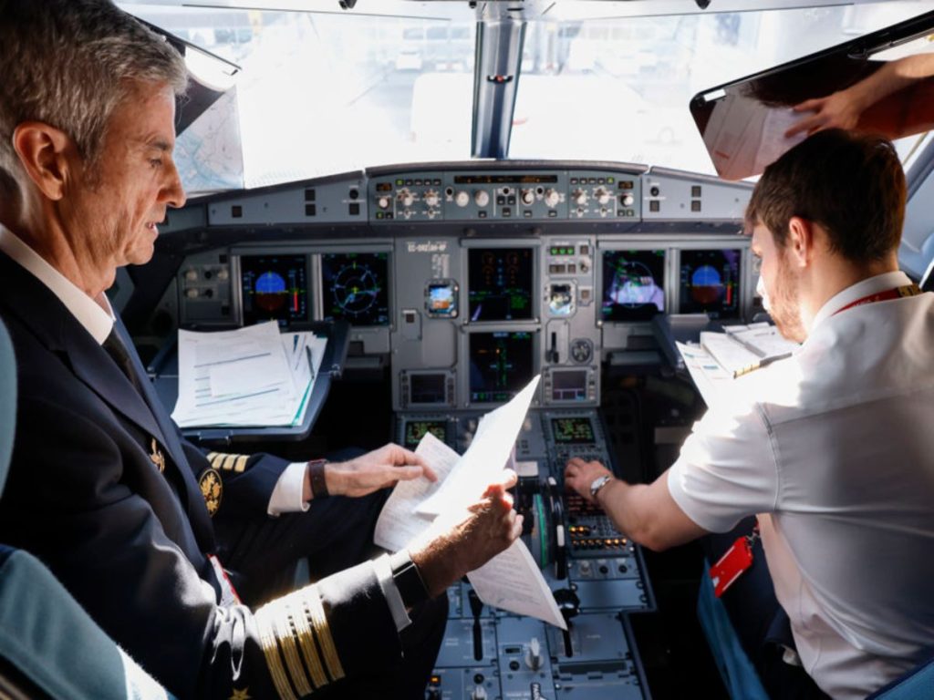 Eclipse solar-pilotos-avión