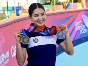 Ivonne Nóchez brilló en Santo Domingo 2026 al conquistar cuatro medallas para El Salvador, dos de oro y dos de plata en patinaje.