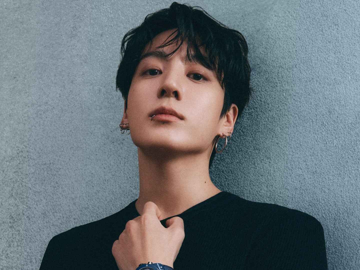 Jungkook de BTS recibe festejos globales por su cumpleaños, con pantallas, anuncios y actividades organizadas por sus fans.
