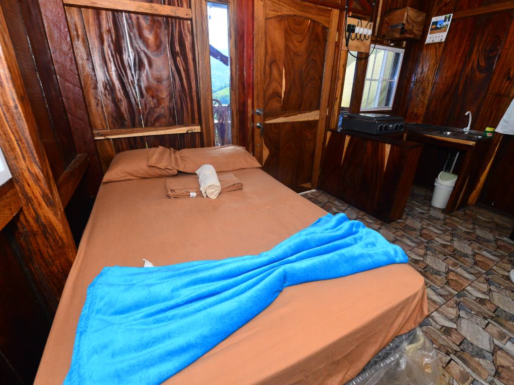 Desde $60 podés hospedarte en cabañas rodeadas de naturaleza.