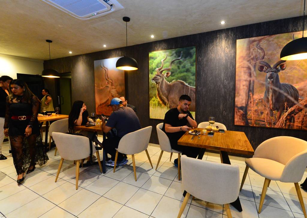 LM- Kudu- Restaurante- Inauguracion- Tienda-Carnes- Venta- Degustacion013