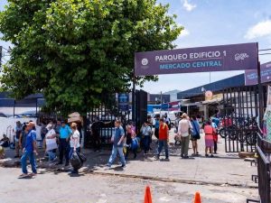 Mercado-Central-entrada