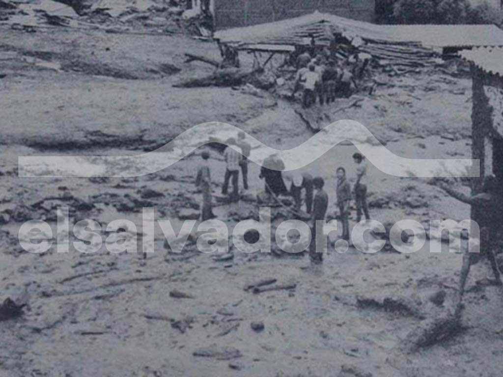 Montebello, 1982: Un deslave descendió desde El Picacho tras varios días de lluvia y dejó cientos de víctimas en San Salvador.