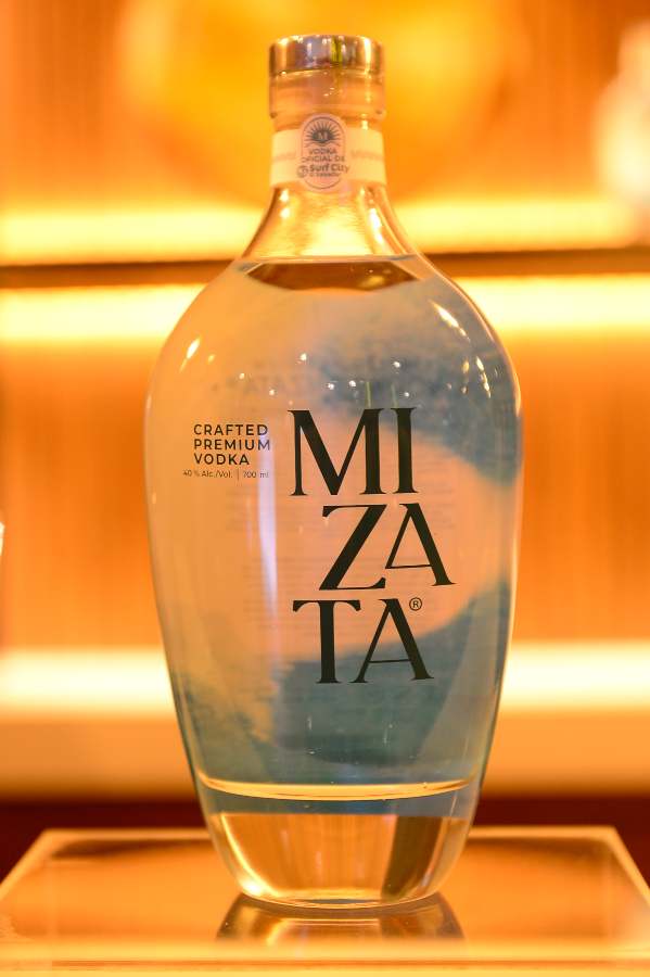 La playa Mizata y el Pacífico salvadoreño sirvieron de inspiración para construir la identidad del vodka producido en el país. Foto/ Jessica Orellana, elsalvador.com