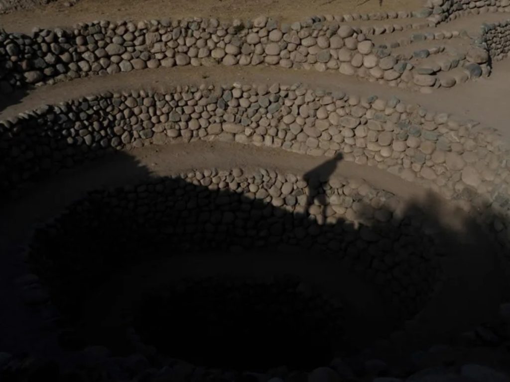 Fotografía de los acueductos de Cantalloc en Nazca (Perú). 

