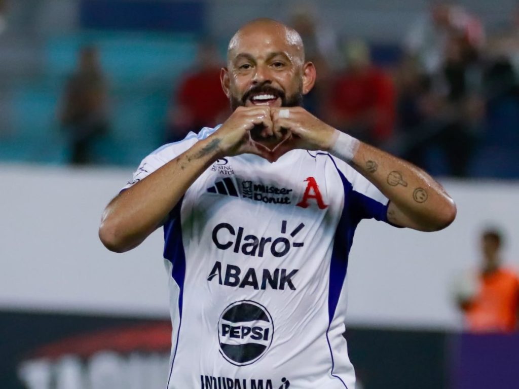Matías Mier anotó el gol que dio la clasificación al equipo albo. Foto: cortesía