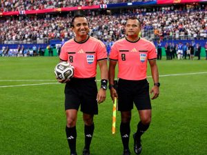 arbitros-salvadoreños-Iván Barton y David Morán-mundial