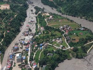 Avalancha en Nepal deja al menos 362 muertos