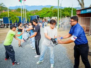 ayuda-humanitaria-colombia-terremoto (3)