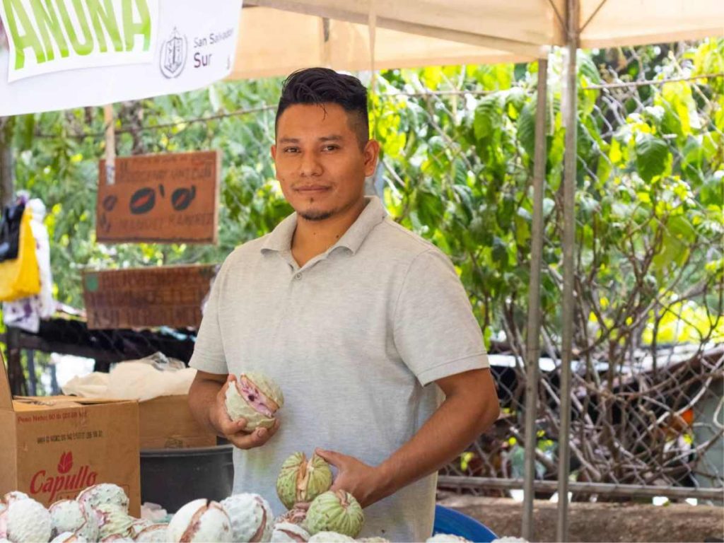 Los productores locales ofrecerán anonas frescas y una variedad de productos derivados durante la jornada en el cantón Las Barrosas.
