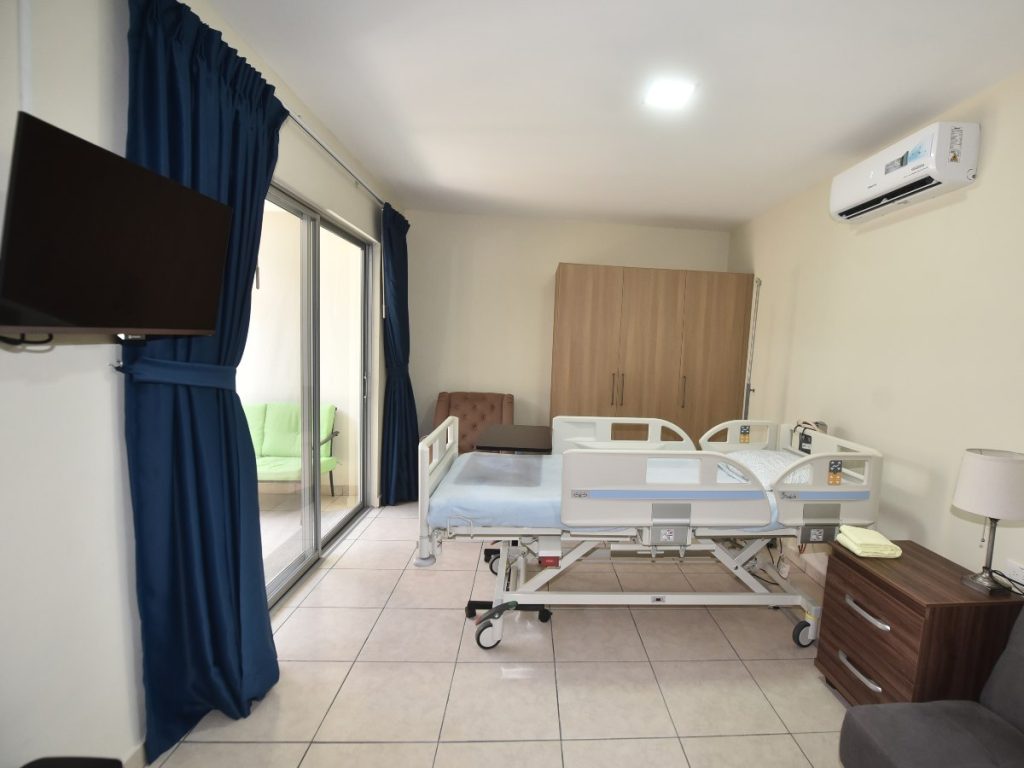 Hospice La Cima abre sede para cuidados paliativos.