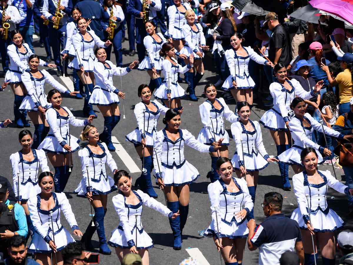 Ministerio de Educación deja sin efecto disposiciones para desfiles cívicos