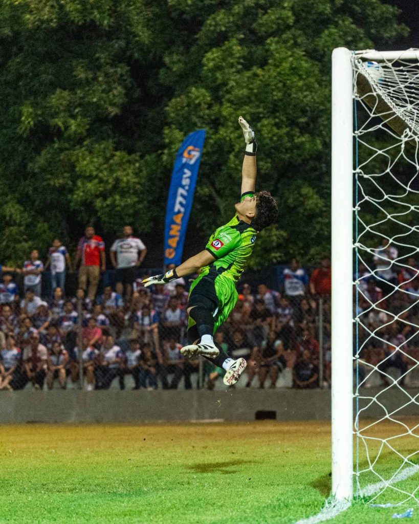 cancha campo juego grama cesped analisis sergio torres firpo usulutan robbie ruud 04