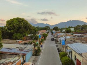 La obra beneficiará a unos 80,000 habitantes y turistas que transitan por el casco urbano de Chalchuapa.