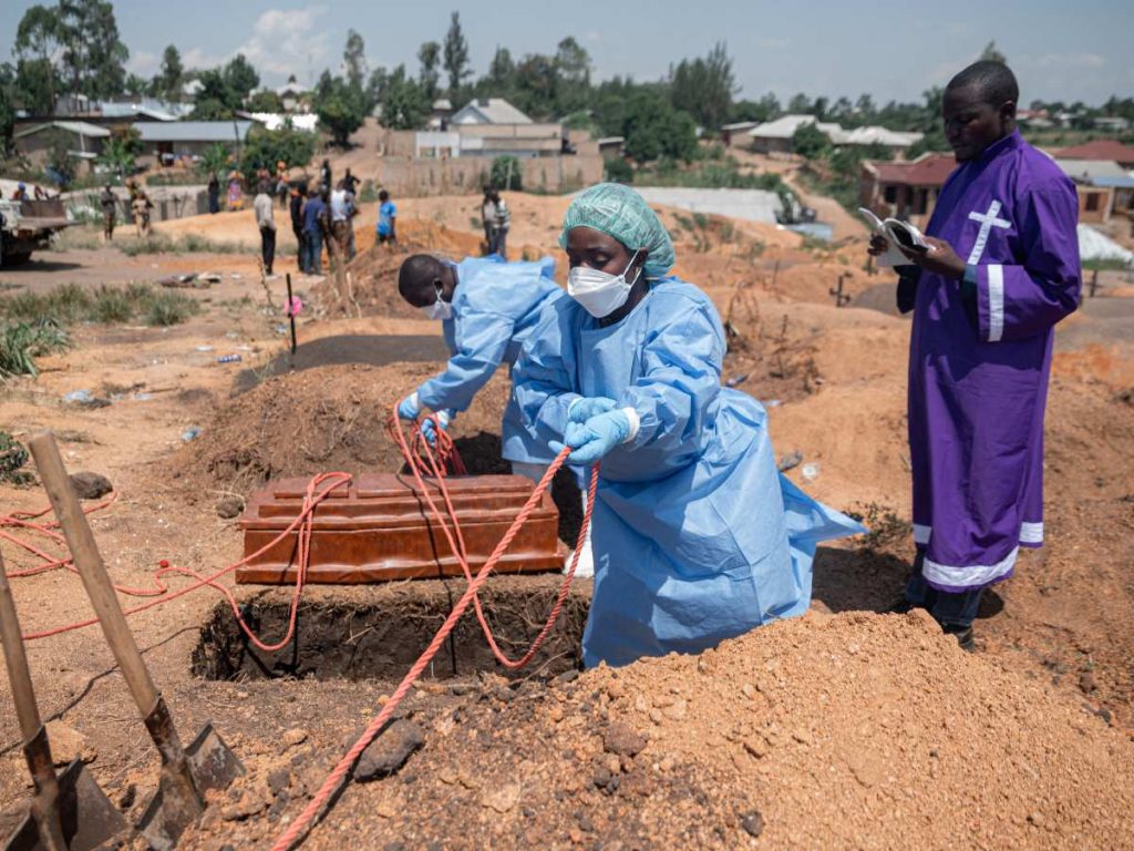 La actual epidemia de ébola en RD Congo ha dejado 2,325 muertos y 4,945 casos confirmados en apenas tres meses. Fotografía/ AFP