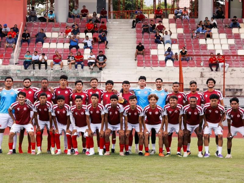 La Universidad de El Salvador presentó a C.D. Pumas UES, equipo que competirá en la Liga de Ascenso del fútbol salvadoreño.