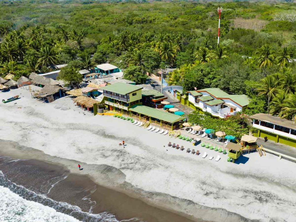 Las piscinas de Estero y Mar ofrecen diversión para toda la familia.