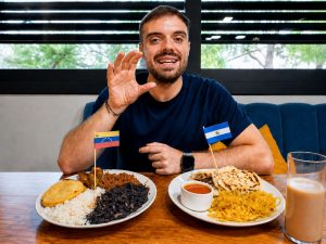 El Salvador enfrenta a Venezuela en el Mundial de Comidas de Ibai. Las pupusas iban arriba al filo de las 6:00 a. m.