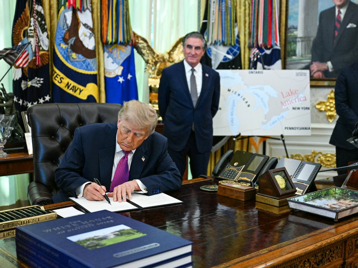 Trump cambia oficialmente el nombre del lago Ontario a “lago América”