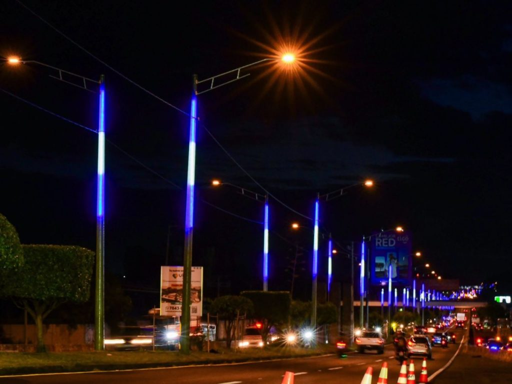La intervención forma parte de un proyecto para iluminar corredores viales en distintos puntos del país. Foto: MOP