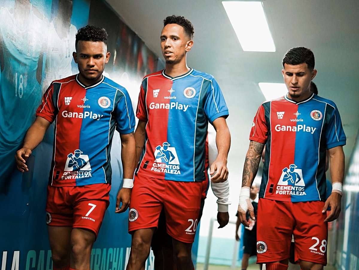marcha atras cd fas el salvador kit uniforme indumentaria equipacion nueva marca propia agosto 2026 robbie ruud 03